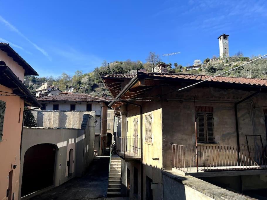 Apartamento Il Vicolo Revello Exterior foto