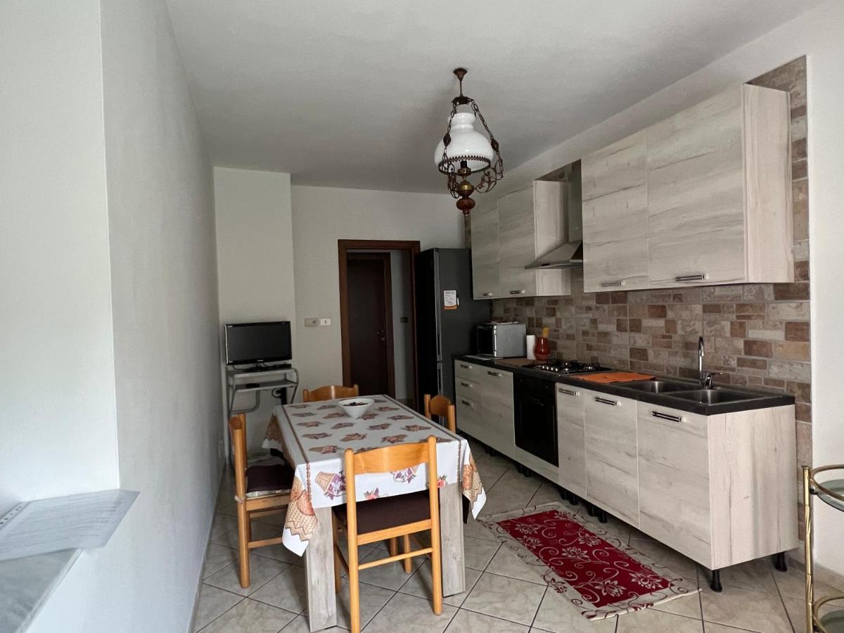 Apartamento Il Vicolo Revello Exterior foto
